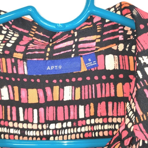 Apt 9 Pink Patterned Sleeveless Blouse size Small - Picture 2 of 3